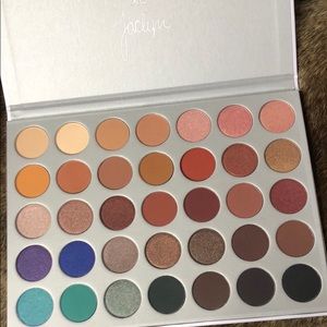 MORPHE BRUSHES x JACLYN HILL PALETTE